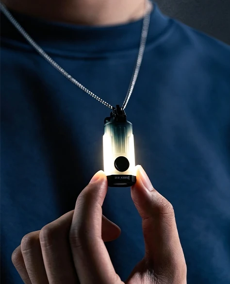 Linterna llavero compacta mini EDC Wuben E2 PULSE de 10,7 g