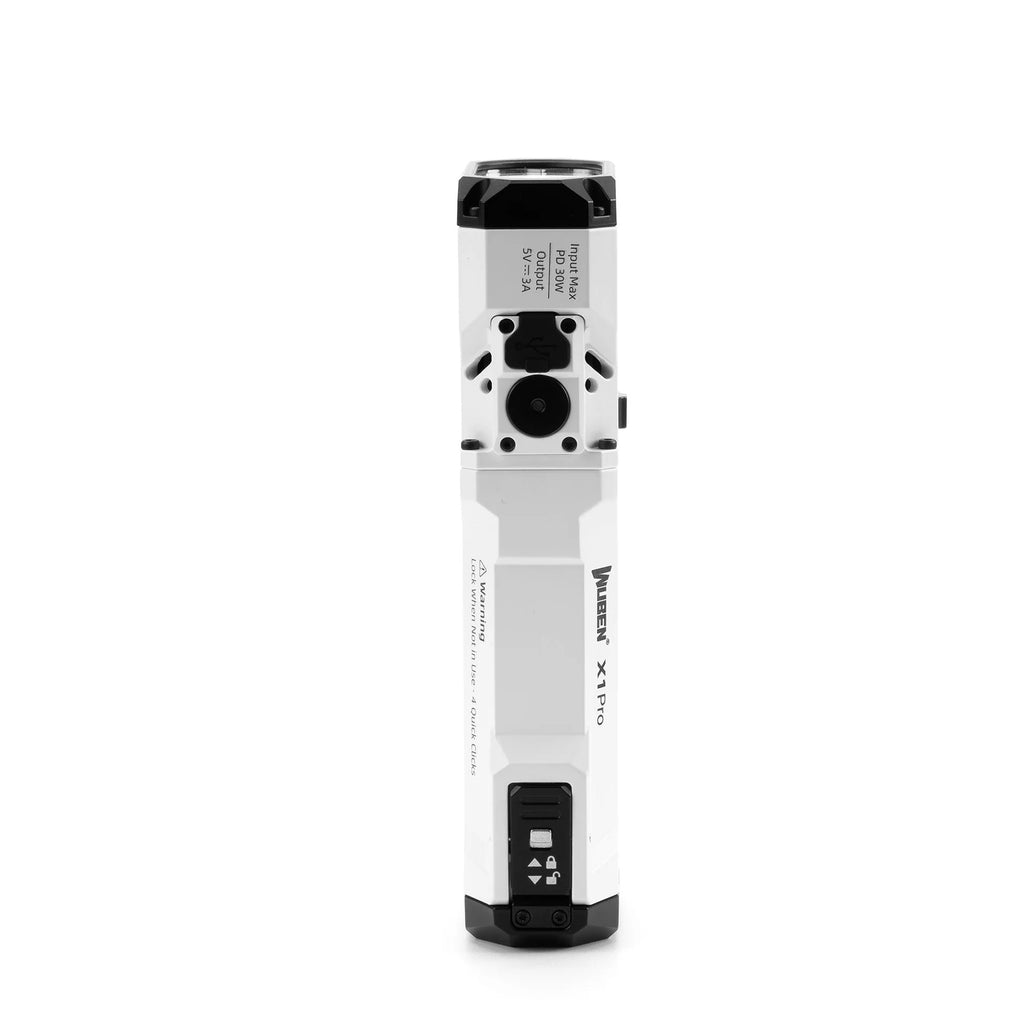 Linterna EDC recargable Wuben X1Pro de 12300 lúmenes con batería externa y clip.