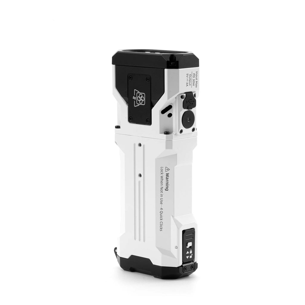 Linterna EDC recargable Wuben X1Pro de 12300 lúmenes con batería externa y clip.